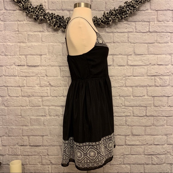 Three Pink Hearts Embroidered Lined Dress - Picture 7 of 11